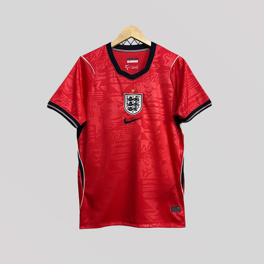 Strikers Club™ 2026 England Away Premium World Cup Soccer Kit
