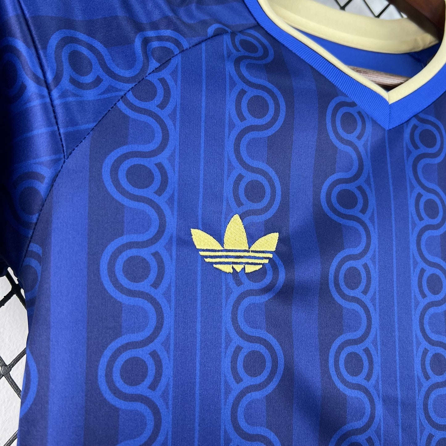 Strikers Club™ 2026 Sweden Away Kids Football Kit Set