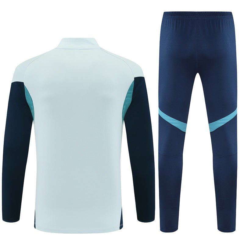 Strikers Club™ 2025/26 Arsenal White Premium Football Tracksuit
