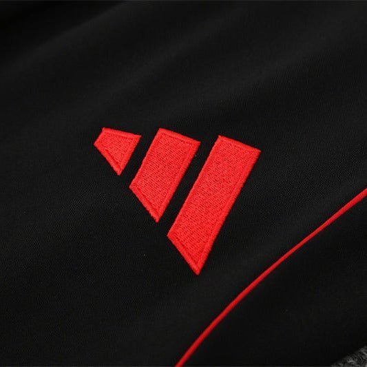 Strikers Club™ 2025/26 Arsenal White Red Premium Football Tracksuit