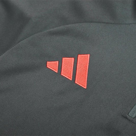 Strikers Club™ 2025/26 Bayern München Grey Premium Football Tracksuit