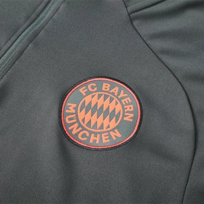 Strikers Club™ 2025/26 Bayern München Grey Premium Football Tracksuit