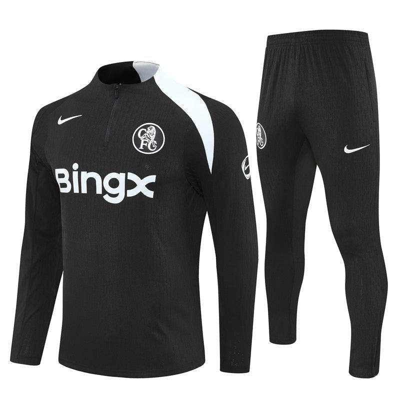 Strikers Club™ 2025/26 Chelsea Black Premium Football Tracksuit