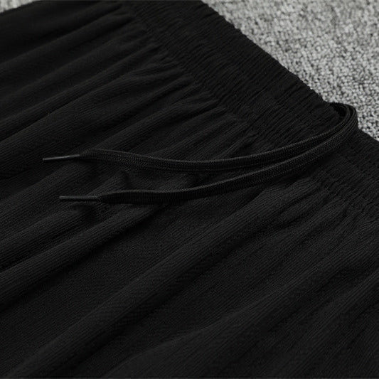 Strikers Club™ 2025/26 Chelsea Black Premium Football Tracksuit