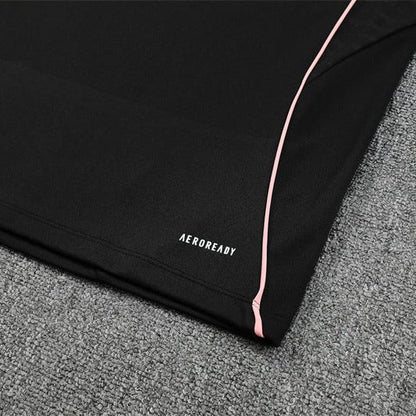 Strikers Club™ 2025/26 Juventus Black Premium Football Tracksuit