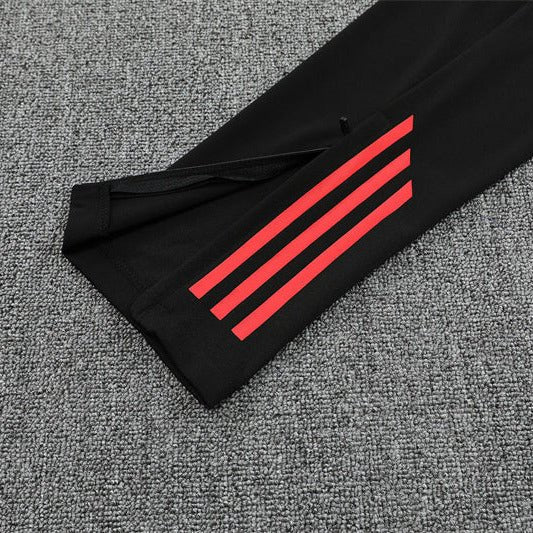 Strikers Club™ 2025/26 Liverpool Pre-Match Premium Football Tracksuit