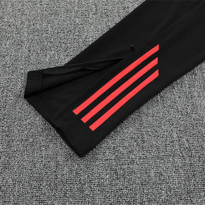 Strikers Club™ 2025/26 Liverpool Pre-Match Premium Football Tracksuit