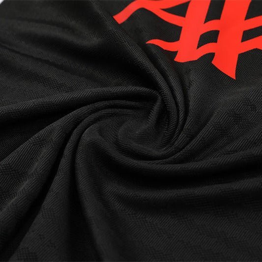 Strikers Club™ 2025/26 Liverpool Black Premium Football Tracksuit