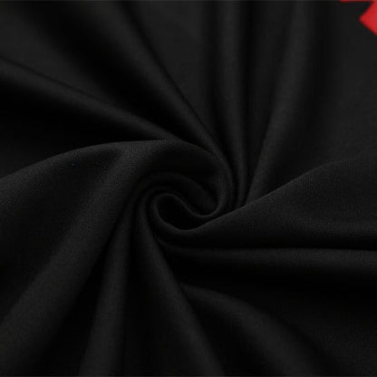 Strikers Club™ 2025/26 Liverpool Black Premium Football Tracksuit