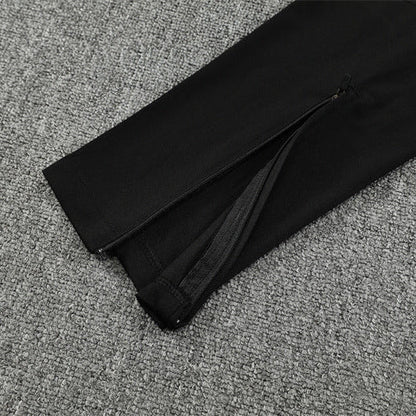 Strikers Club™ 2025/26 Liverpool Black Premium Football Tracksuit