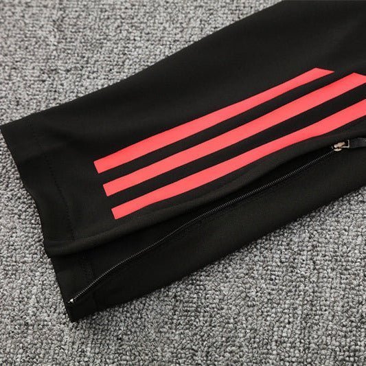 Strikers Club™ 2025/26 Liverpool Red Premium Football Tracksuit