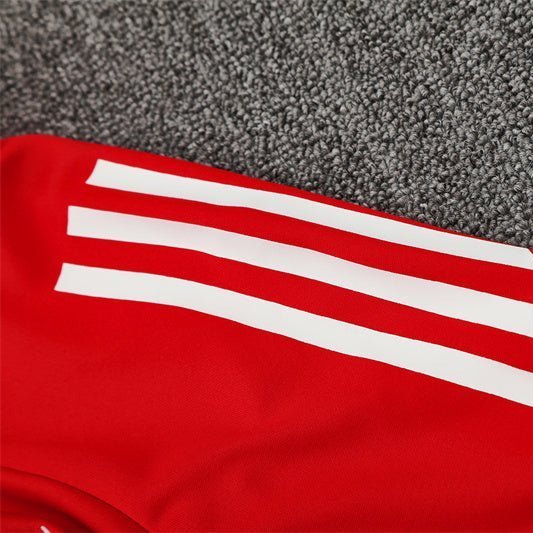 Strikers Club™ 2025/26 Liverpool Red Premium Football Tracksuit