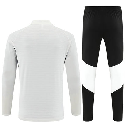 Strikers Club™ 2025/26 Liverpool White Premium Football Tracksuit