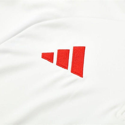 Strikers Club™ 2025/26 Liverpool White Premium Football Tracksuit