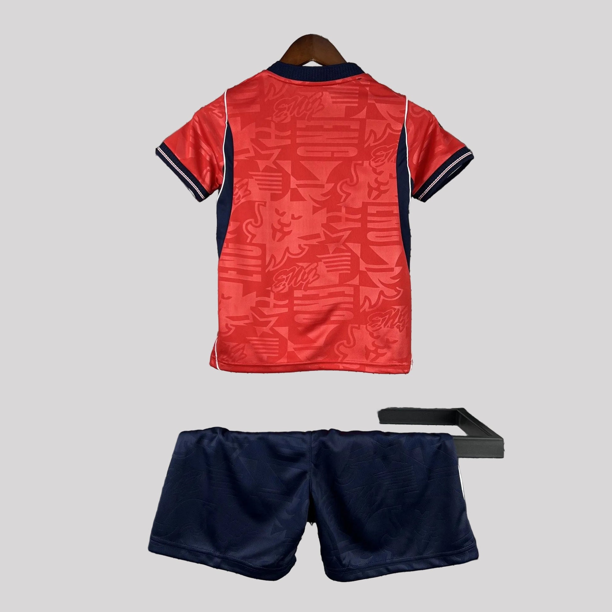 Strikers Club™ 2026 England Away Kids Football Kit Set