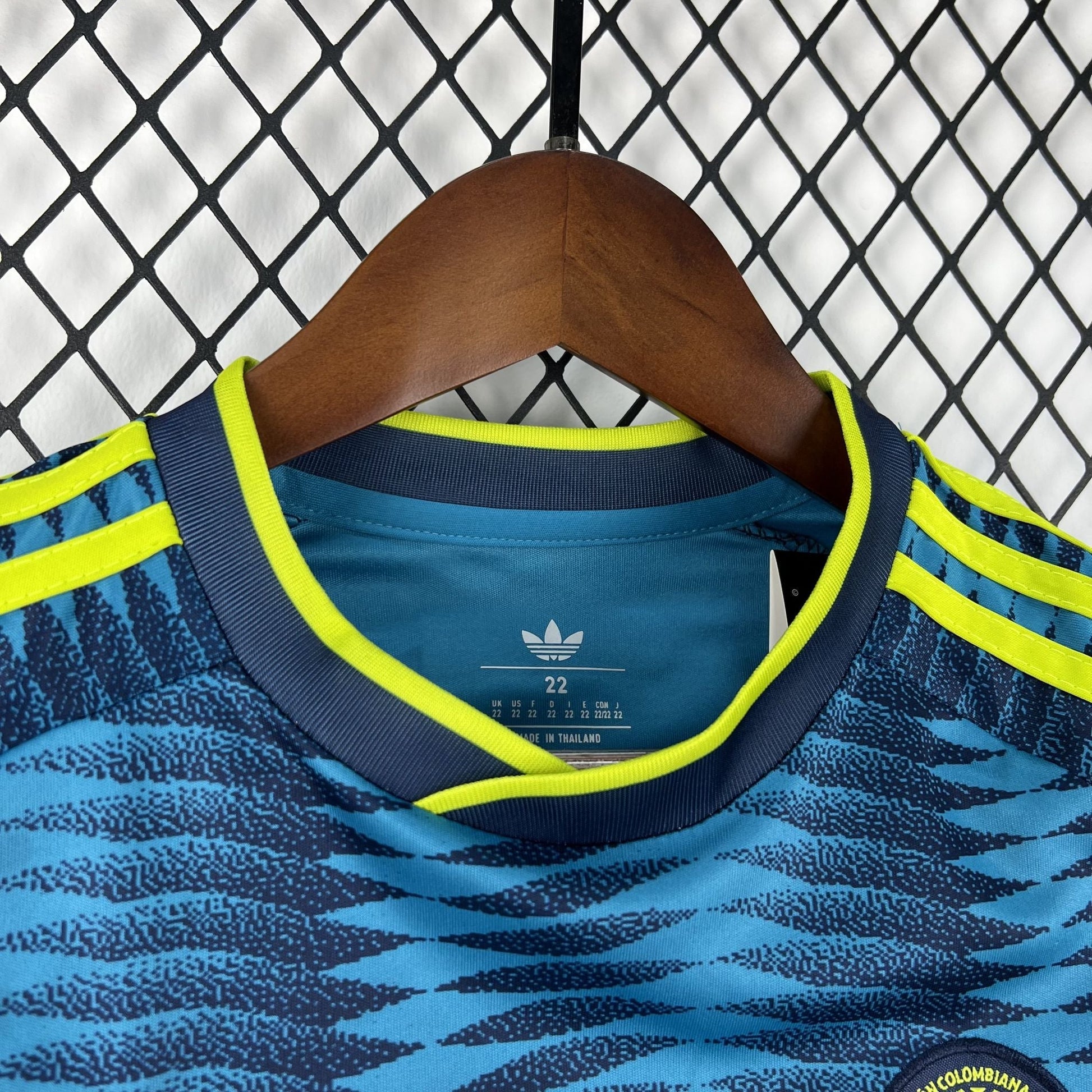 Strikers Club™ 2026 Colombia Away Kids Football Kit Set