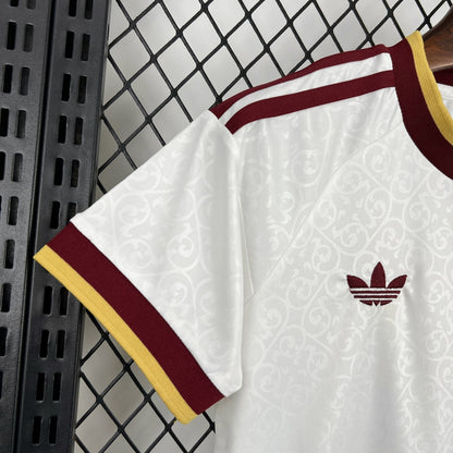 Strikers Club™ 2026 Spain Away Kids Football Kit Set