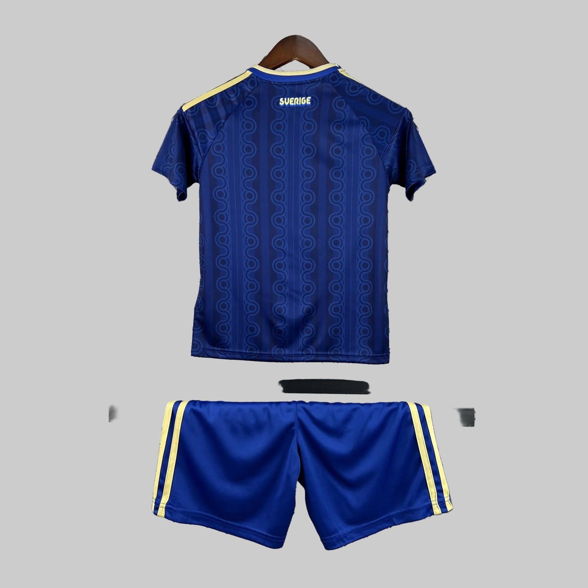 Strikers Club™ 2026 Sweden Away Kids Football Kit Set