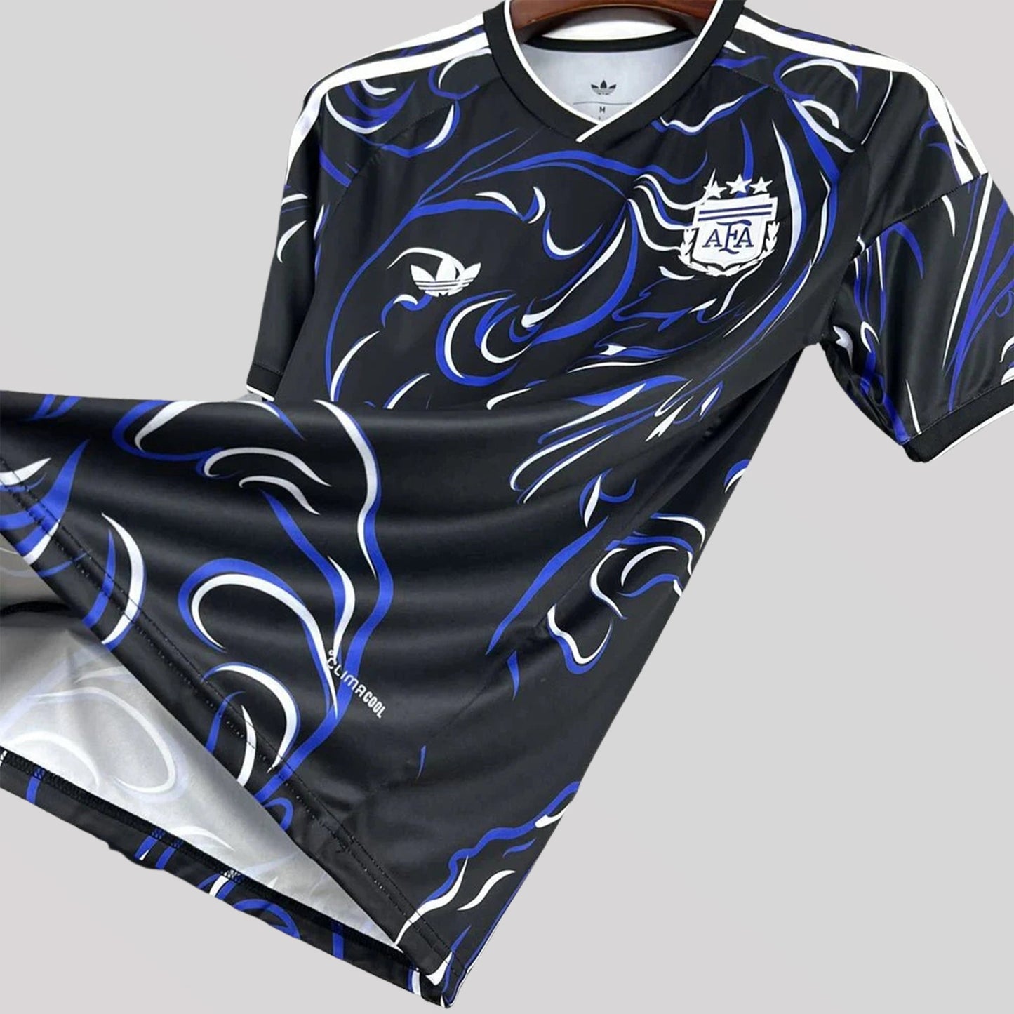Strikers Club™ 2026 Argentina Away Premium World Cup Soccer Kit