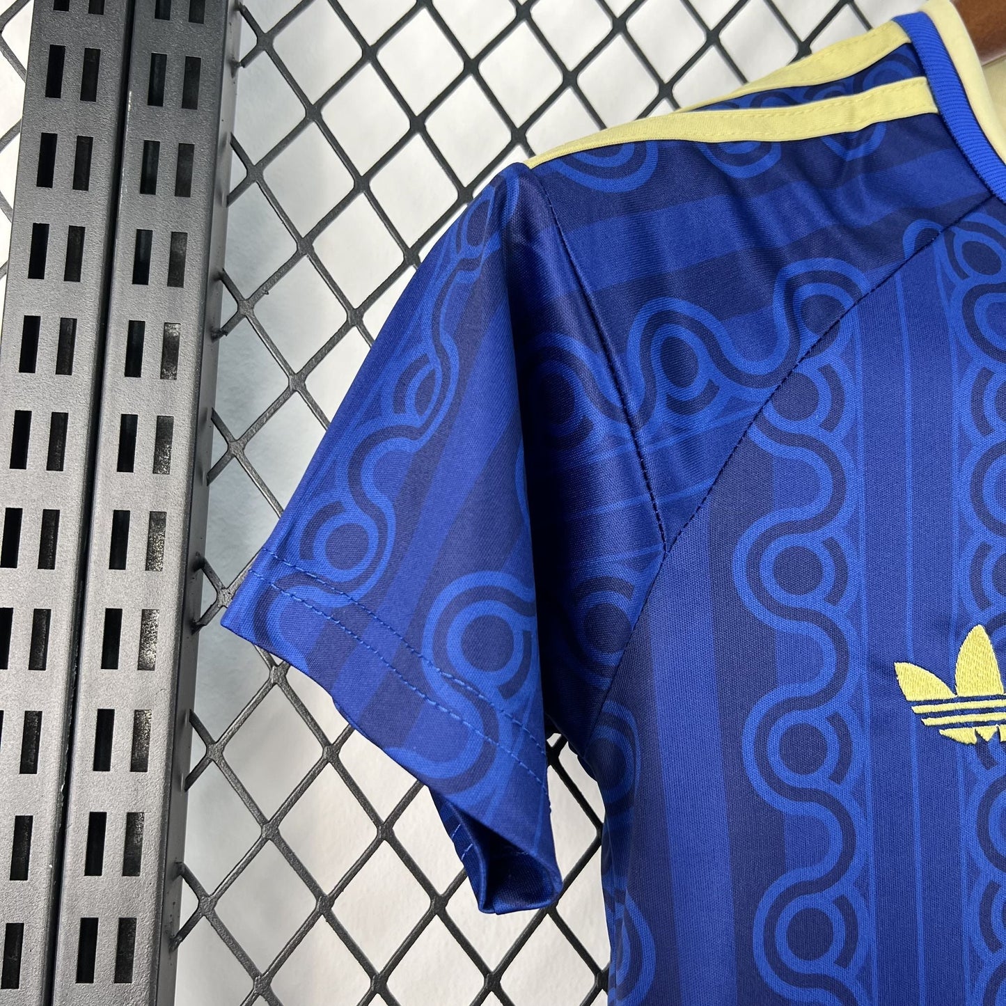 Strikers Club™ 2026 Sweden Away Kids Football Kit Set