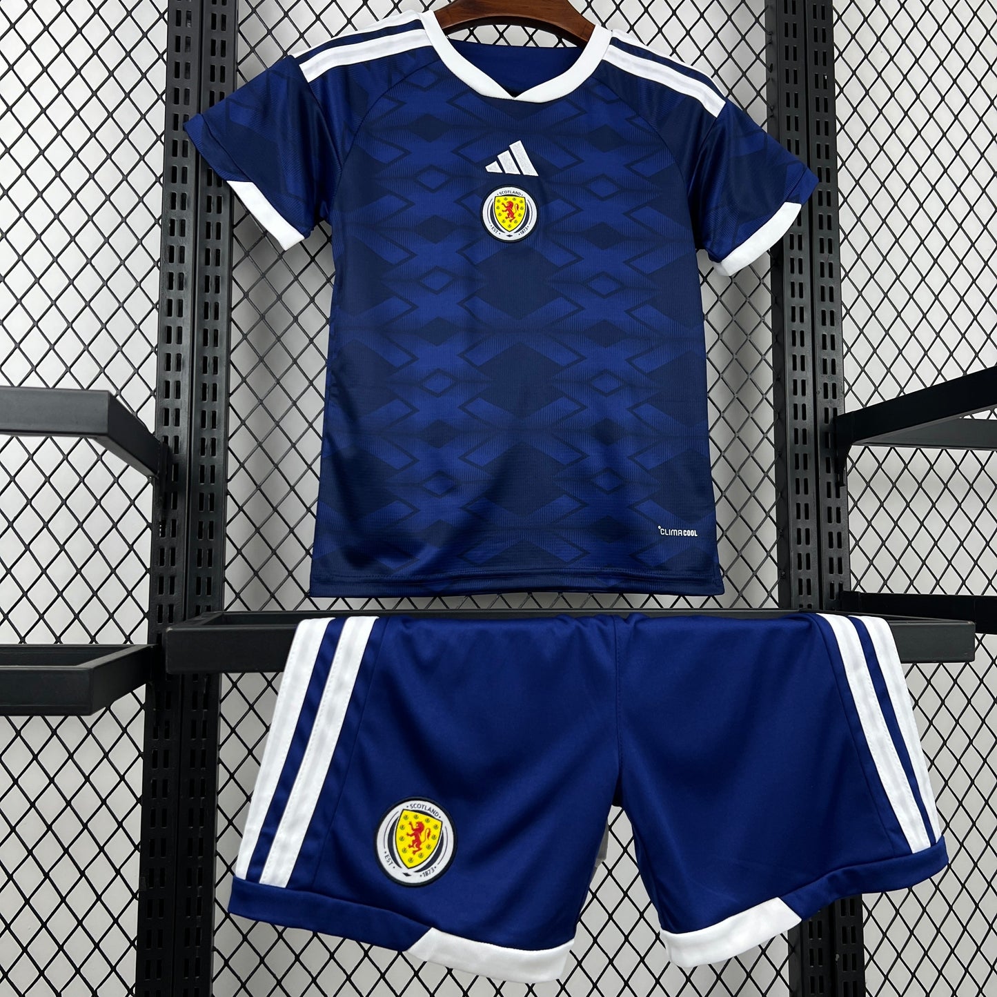 Strikers Club™ 2026 Scotland Home Kids Football Kit Set