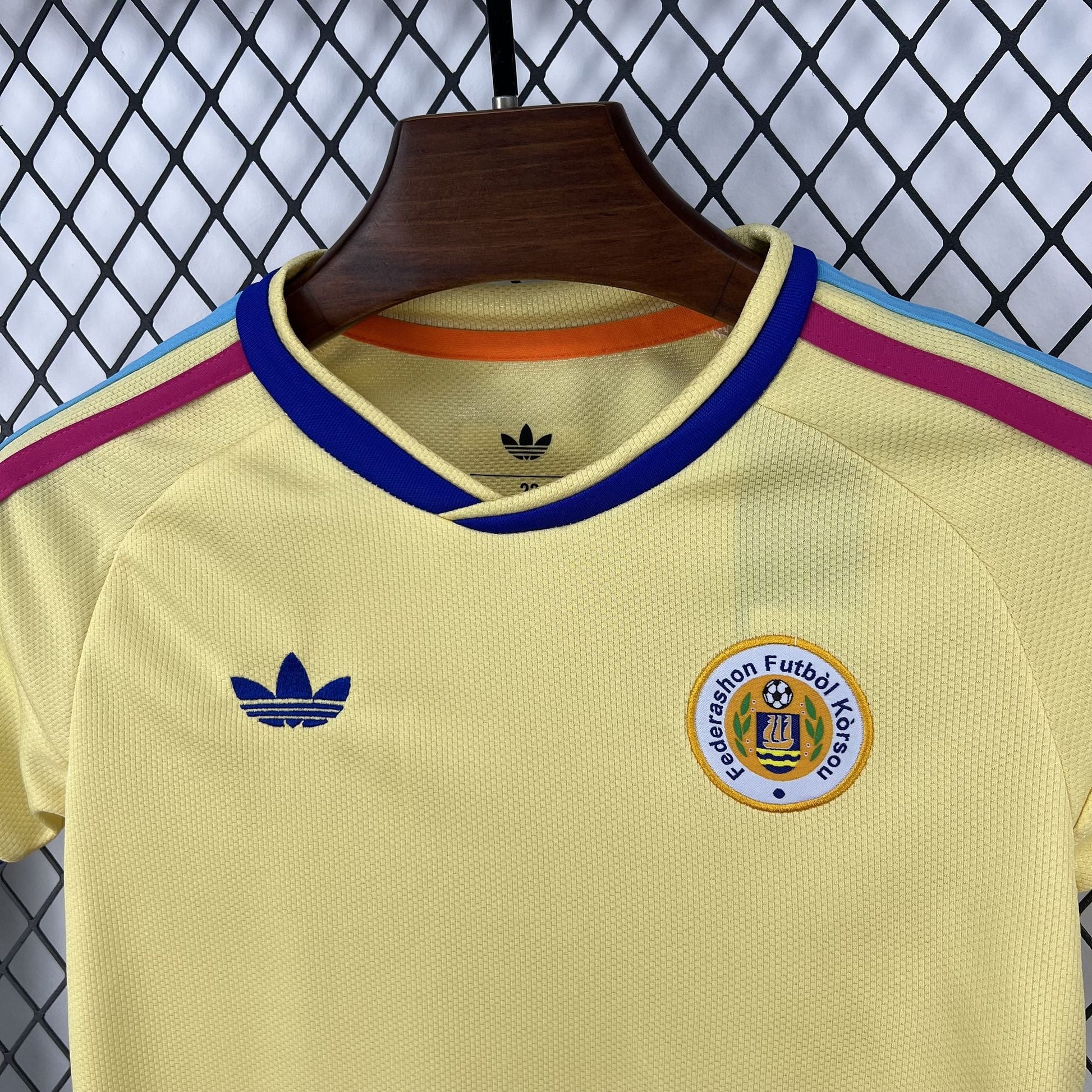 Strikers Club™ 2026 Curacao Away Kids Football Kit Set