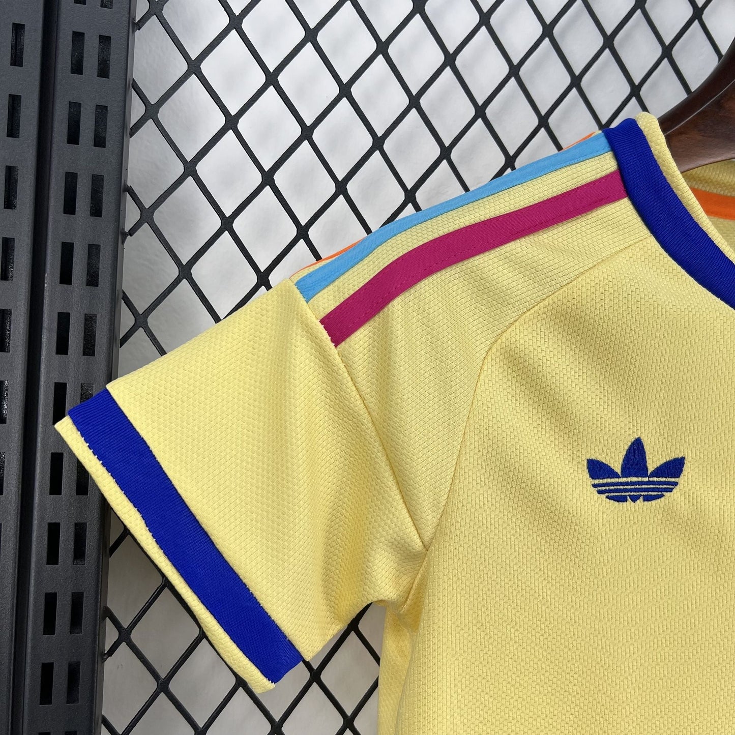 Strikers Club™ 2026 Curacao Away Kids Football Kit Set