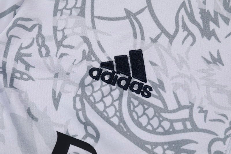 Strikers Club™ Real Madrid Dragón Blanco Premium Football Tracksuit